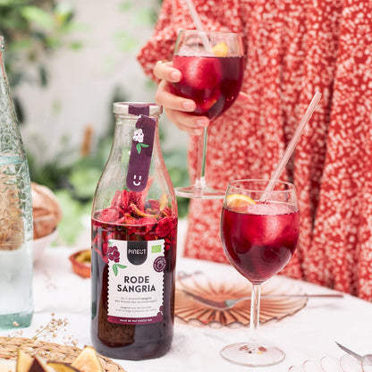 Sangria zubereiten | Sommergetränk in der Karaffe | Bio | Pinienkerne