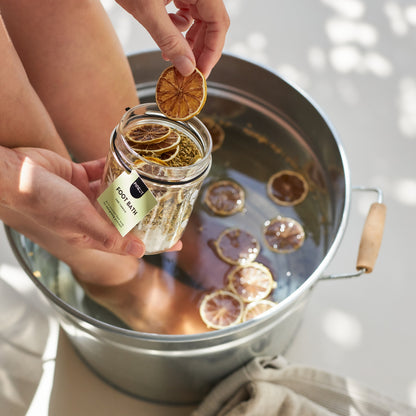 Fußbad zubereiten | Limette & Schafgarbe | DIY Wellness im Topf | Pinienkerne